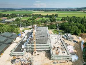 schick-hallenbad-noerdlingen-aussenansicht-05_original