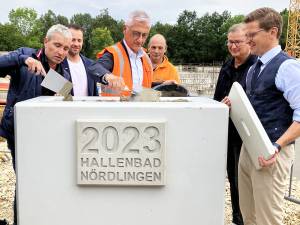 schick-hallenbad-noerdlingen-grundsteinlegung-03_original