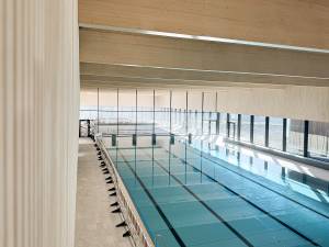 schick-hallenbad-noerdlingen-sichtbeton-innen-05_original