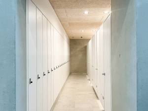 schick-hallenbad-noerdlingen-sichtbeton-innen-11_original