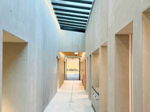 schick-hallenbad-noerdlingen-sichtbeton-innen-13_original