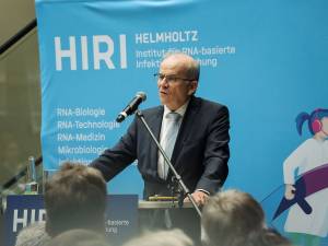 helmholtz-institut-wuerzburg-richtfest-07_original