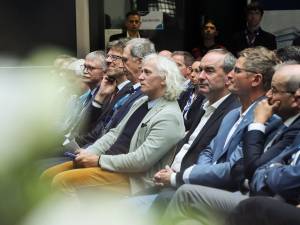 helmholtz-institut-wuerzburg-richtfest-08_original